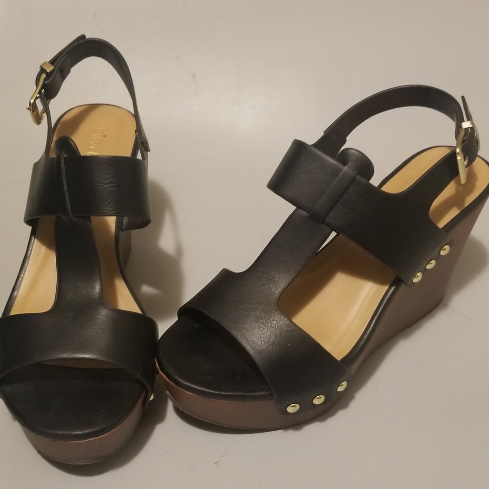 Wedge sandals